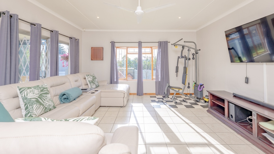 4 Bedroom Property for Sale in Bredasdorp Western Cape